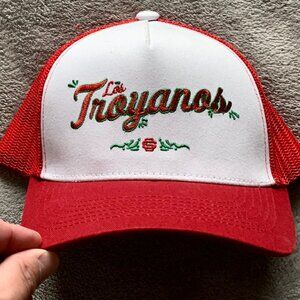 USC Trojans Los Troyanos de USC Embroidered Baseball Trucker Cap. Snapback.
